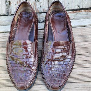Men's Dress Huarache Size Listed as a 10M, runs big fits like a 10.5 to 11D